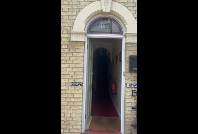 Large king size room Cherry Hinton  Main Photo
