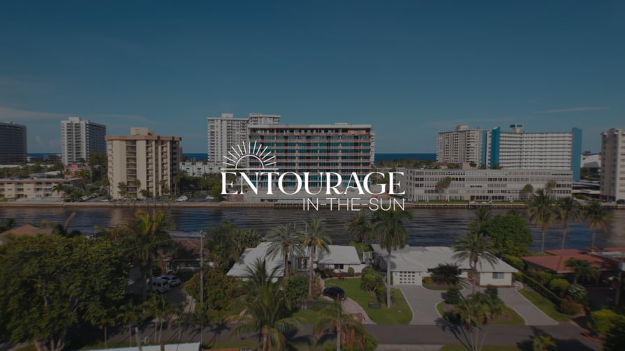 Entourage in the Sun · Showcase