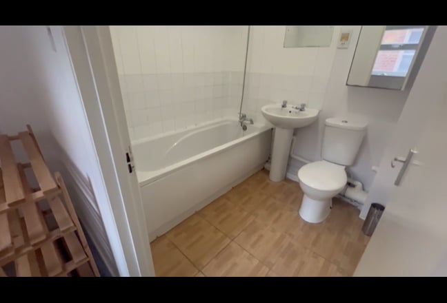 2 Bed Flat, 15 Minutes To Central London / City  Main Photo