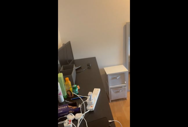 Amazing double en-suite room near Lidl  Main Photo
