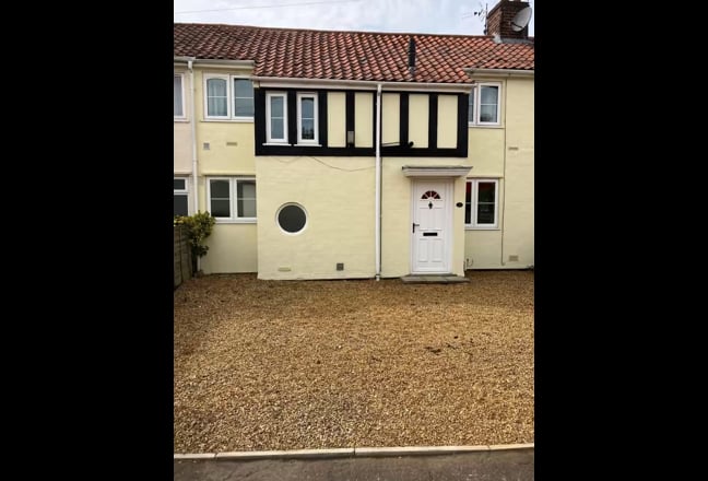 Video 1: 15 GC main front entrance plus parking for 2 cars