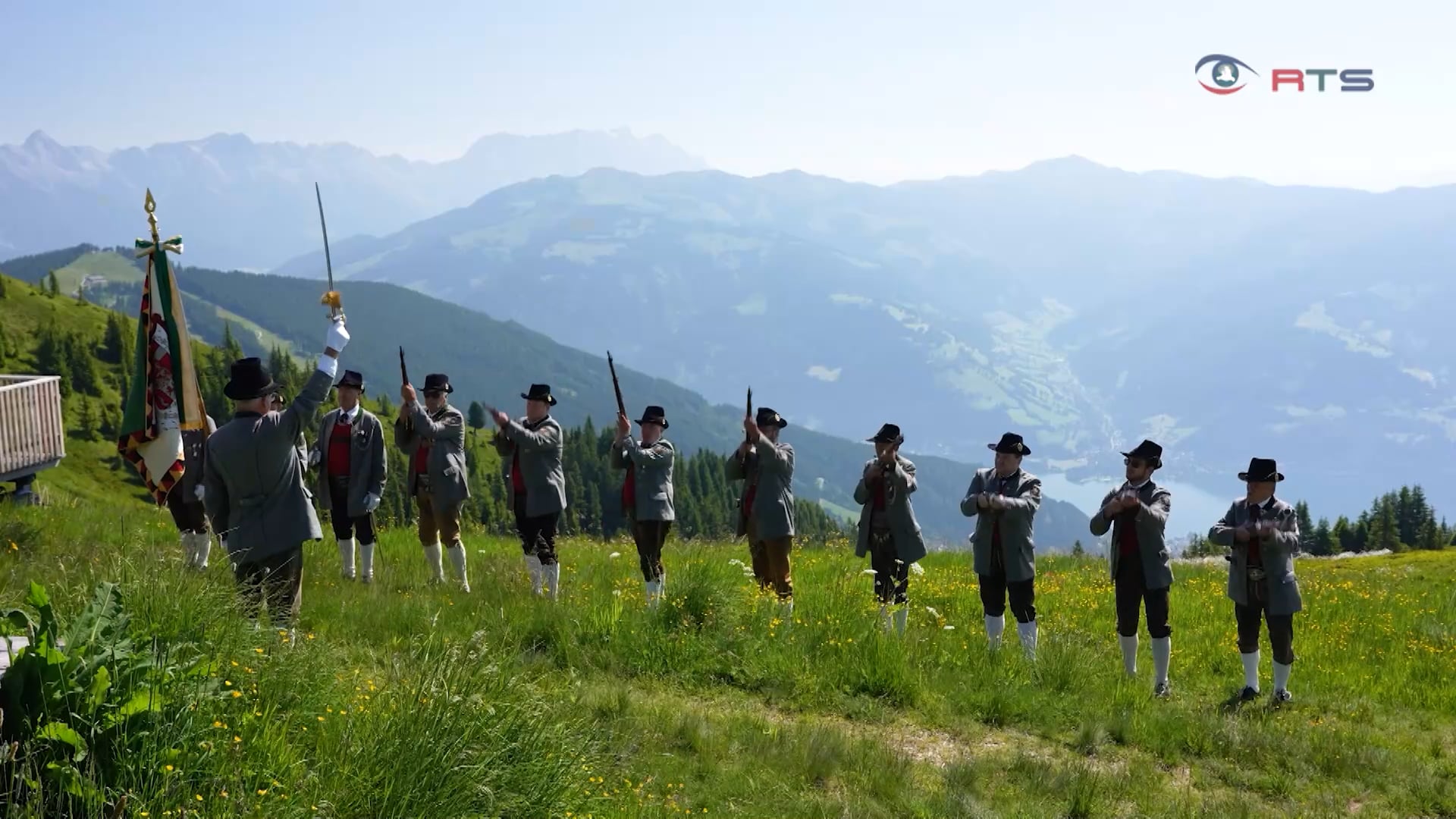 tradition-mit-aussicht-das-bergfest-auf-der-schmitten