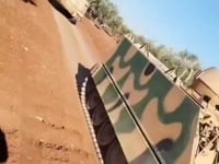 قوات وآليات غرفة عمليات فجر الحرية تدخل إلى مدينة تل رفعت في ريف حلب الشمالي