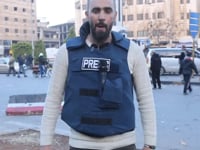 كلمة للناشط هادي العبد الله من أمام ساعة حمص يعلن فيها انتصار الثورة السورية وسقوط النظام