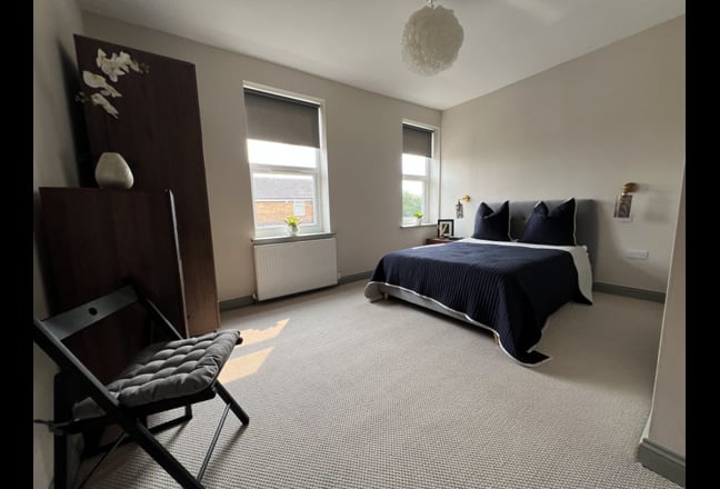 Immaculate Five Bedroom House Share - En Suites Main Photo