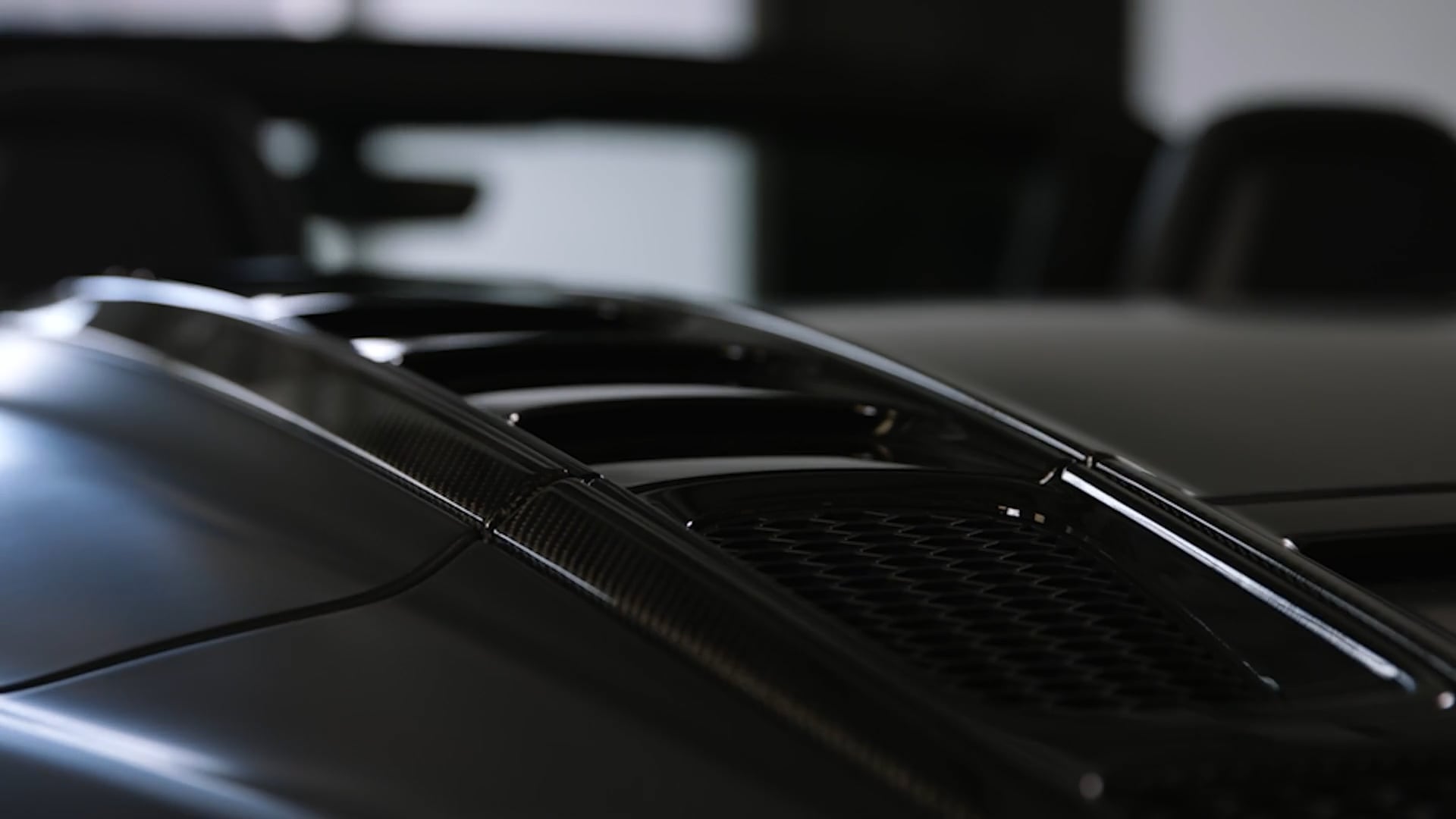 R8