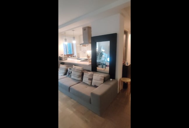 Queen-sized Furnished Room Avail in True 2 Bed/1BA Main Photo