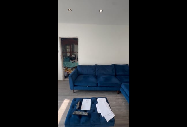 Beautiful refurbished 1 Bedroom House with Garden Main Photo