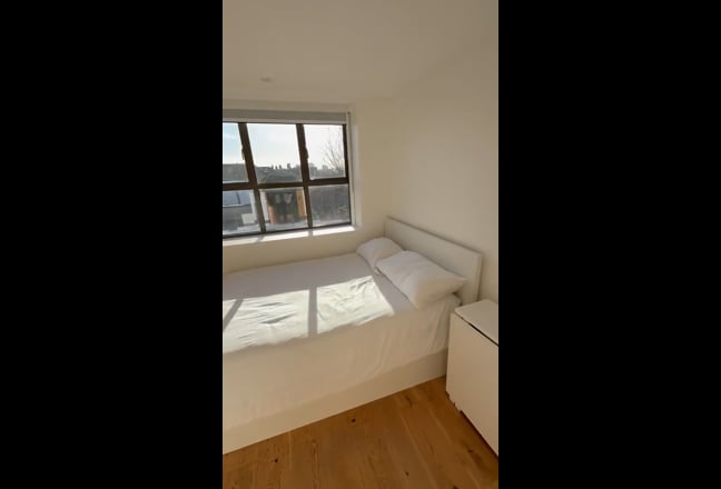 1 Bedroom Flat Clapham Common Stn – OCT 2025 Main Photo