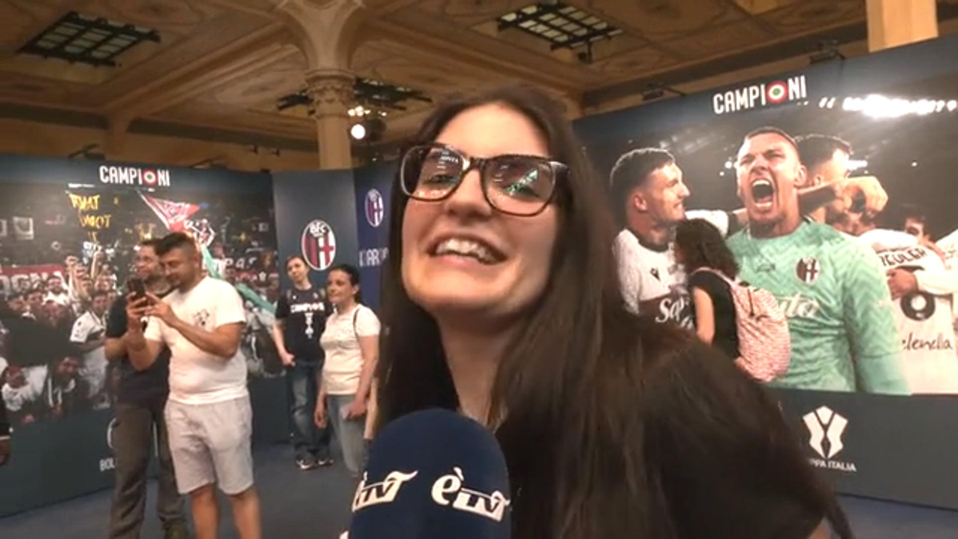 La Coppa Italia vinta dal Bologna esposta per due giorni in Sala Borsa