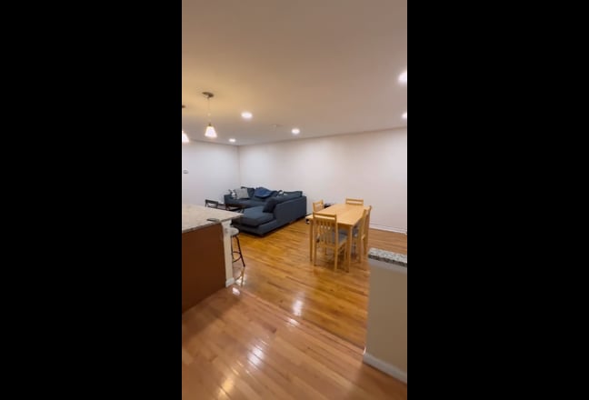 Room for Rent in Shared 2 Bedroom Apartment  Main Photo