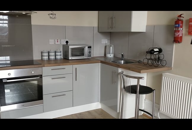 Great self contained Studio * BILLS INC * Main Photo