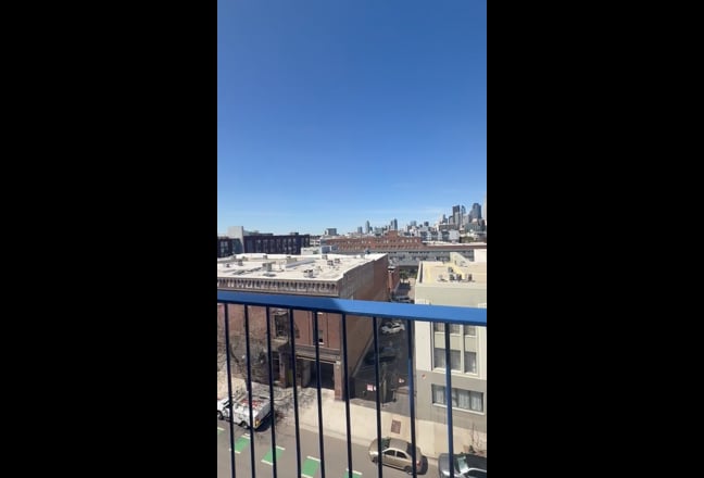Arts District Room with Clear City View Main Photo