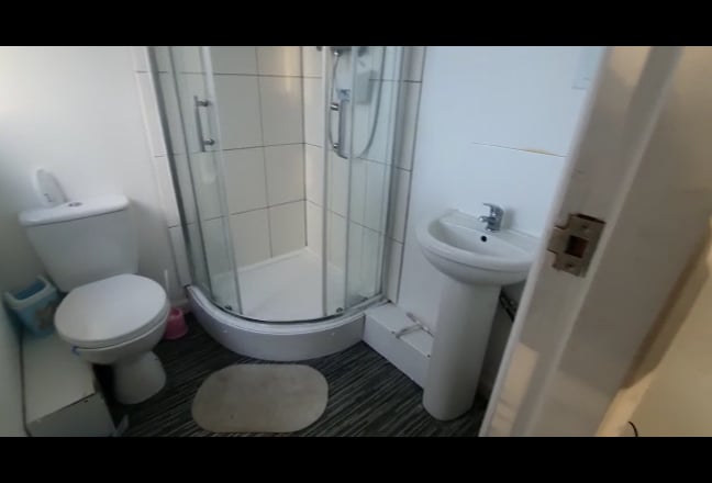 Double En Suite Nr Firth Park, M-Hall & NGH Main Photo