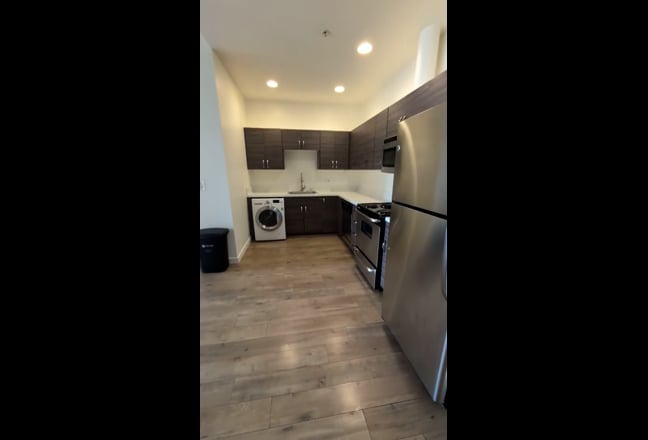 Spacious Koreatown Master ― Private Bath & Parking Main Photo