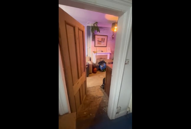 Video 1: custom built raised double bed i nthe room on offer