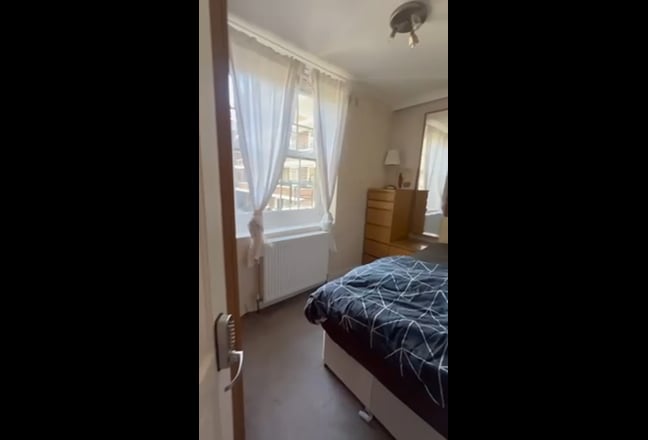 216R5 | Large Single  | Garden | Female House  Main Photo