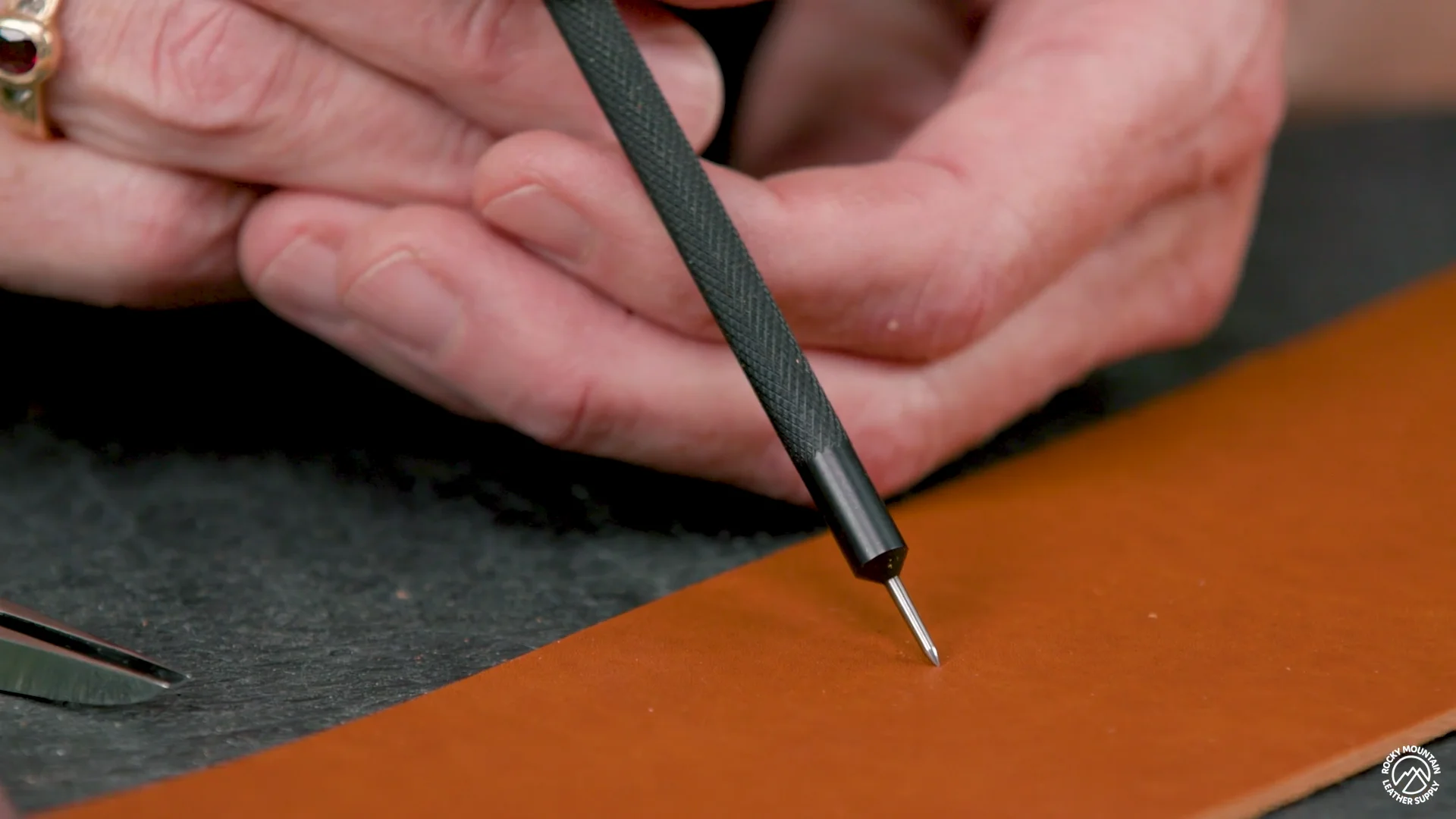 cut the corner様オーダー Oka Factory - Japanese Corner Chisels (For Corner Stitch Hole