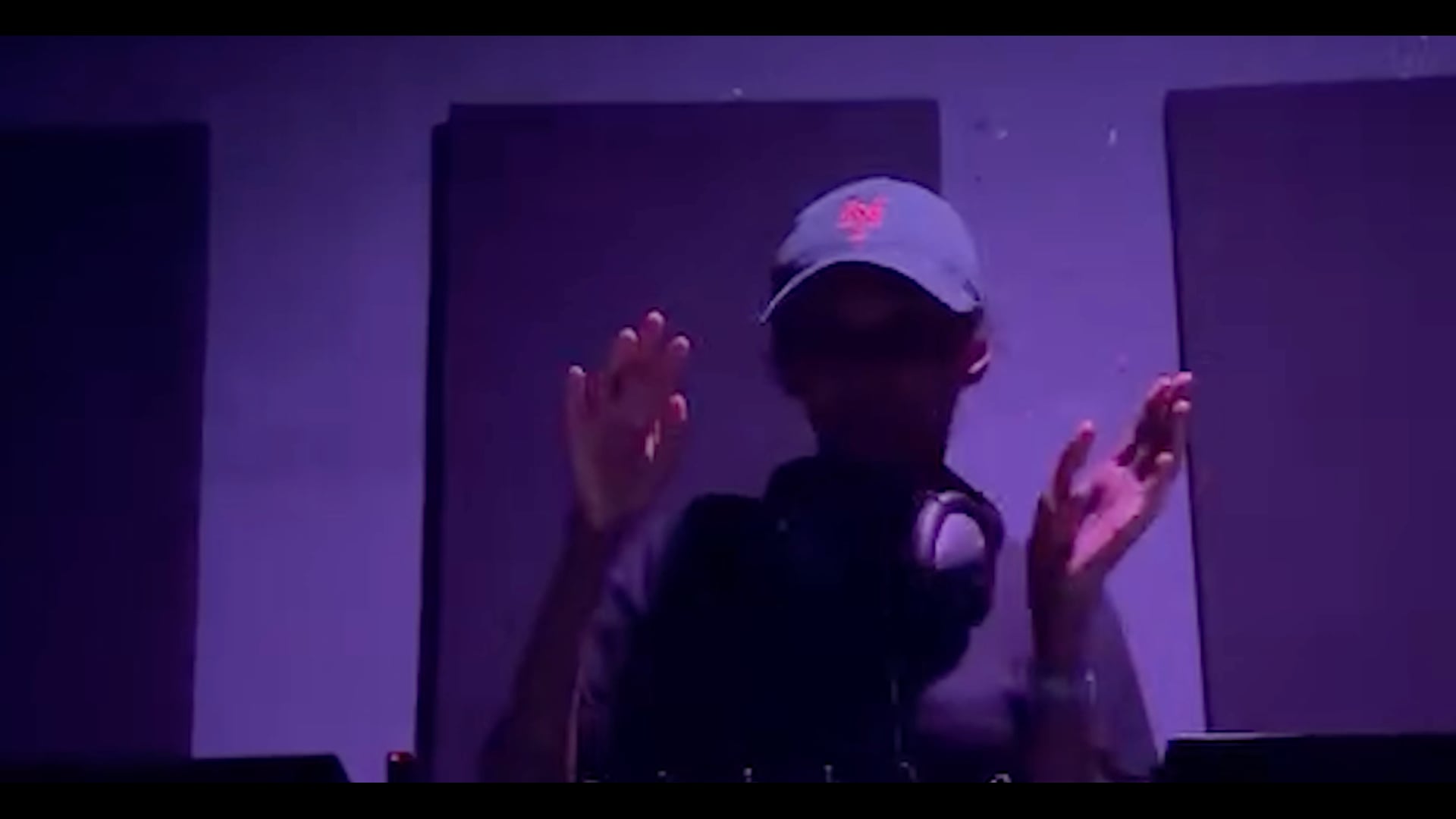 MOONZ : before the booth