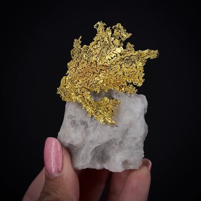 Gold Mineral Specimens