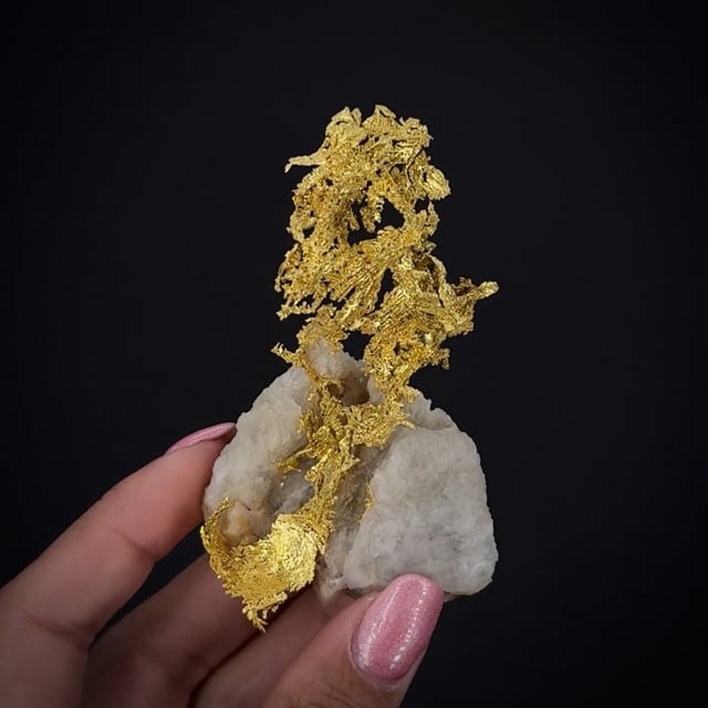 Gold Mineral Specimens