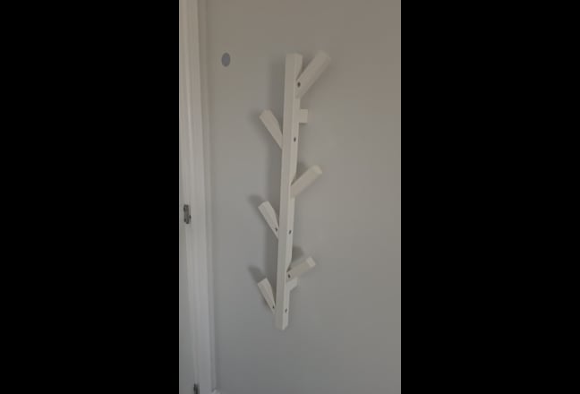 Double room available for Female in modern home Main Photo
