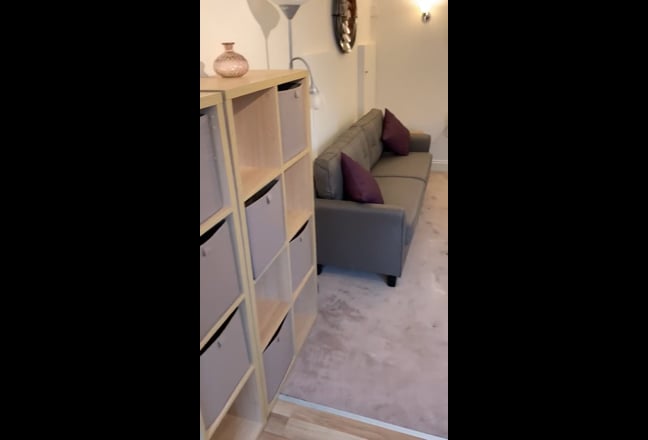 Video 1: Open planned living room and kitchen dining room