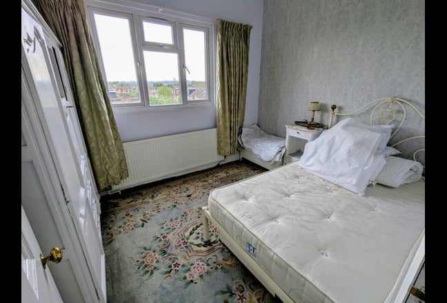 Quiet, homely and characterful, safe area Main Photo