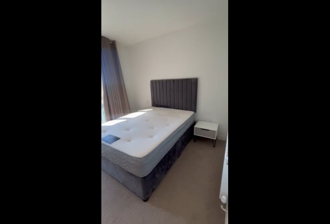 Ensuite Double Room in 12th Floor 2bed 2 bath flat Main Photo