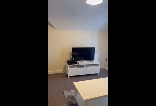 2 Bed Flat Gunwharf With Parking and Balcony Main Photo