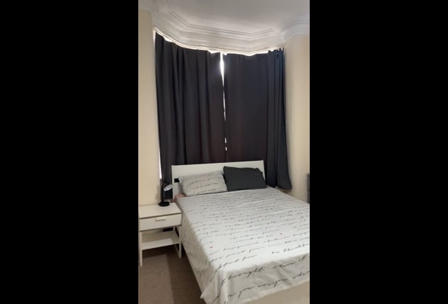 Big furnished room in a house for rent Main Photo