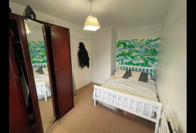 Room in BS9- Stoke Bishop for Professional Main Photo
