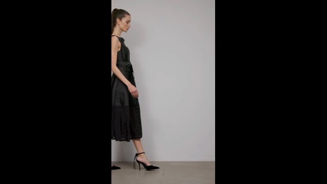 Vestido Midi Tafetá com Barrado de Organza Preto Carolina