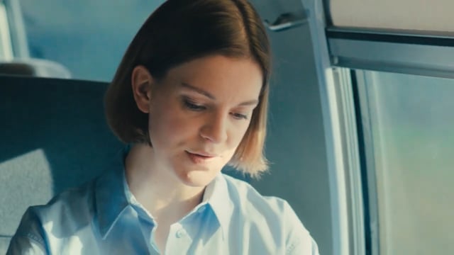deVine Voices Native French Female Voiceover TGV Lyria Commercial