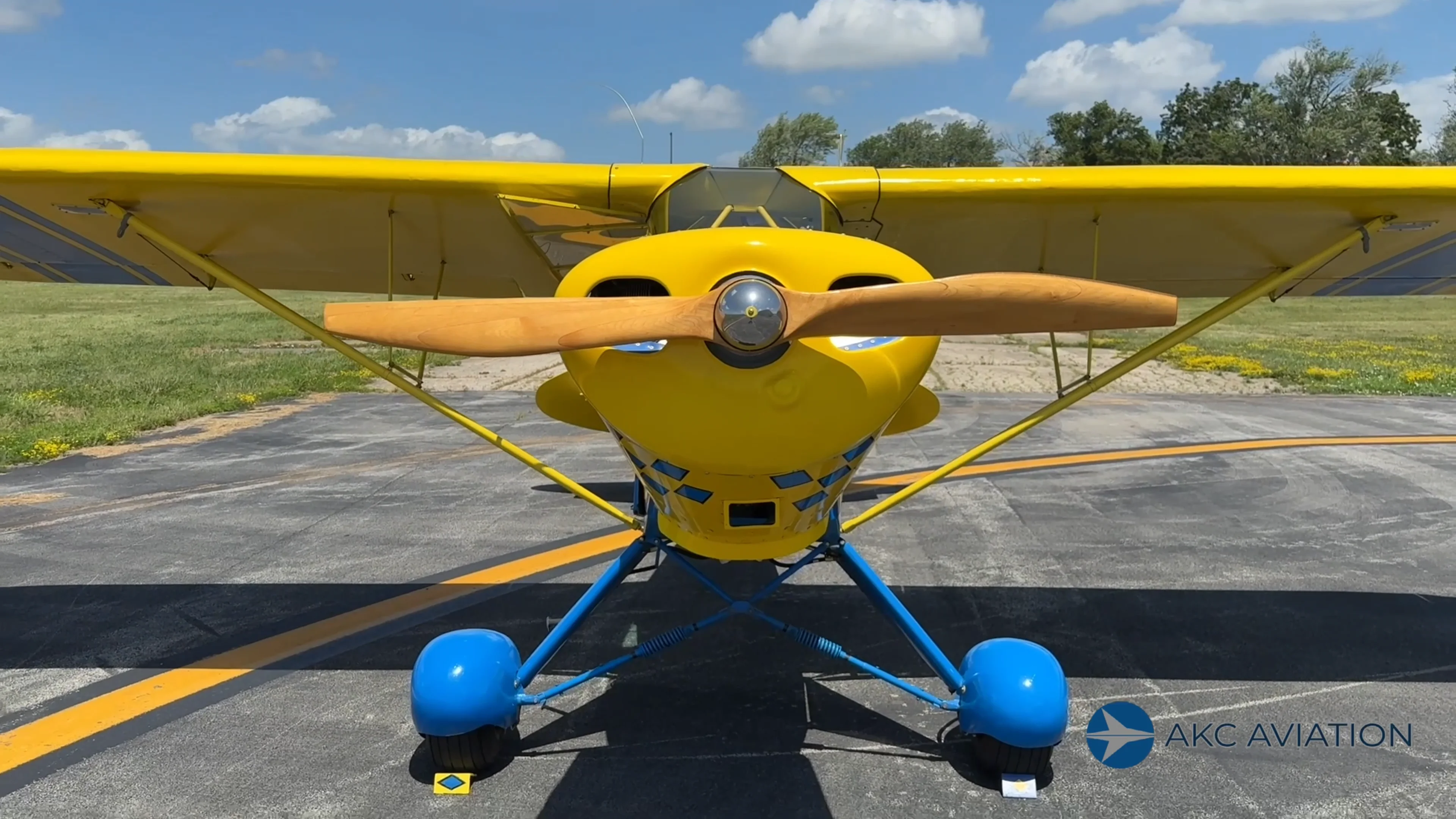 Piper J3 Yellow Cub ノーマルウィング This 1946 Piper J-3 Cub Is a Basic, Beautiful, Antique