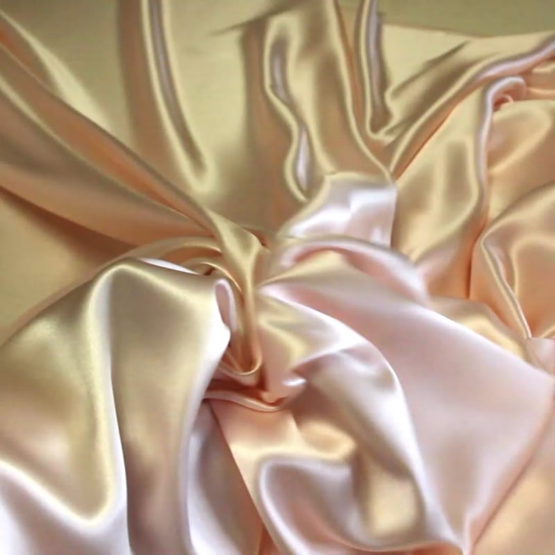 Vidéo: Satin 100% soie (25 mommes) - Rose clair Vidéo: Satin 100% soie (25 mommes) - Rose clair