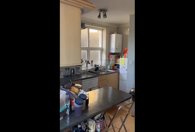 Looking for a new flatmate to our lovely flat  Main Photo