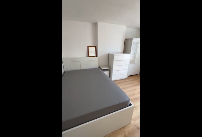 Double room available close to Liverpool Street Main Photo