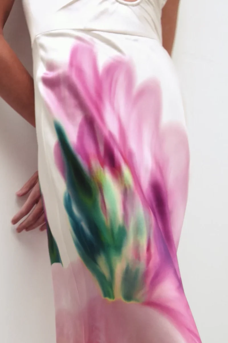 【REBECCA VALLANCE】Dahlia Blossom Gown カットアウト ガウン C9425CBE-A4B7-4AA9-AC5B-