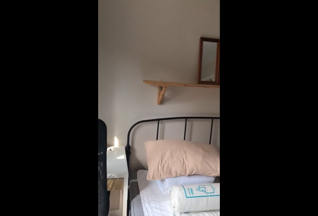 Ensuite master bedroom with walk in wardrobe Main Photo