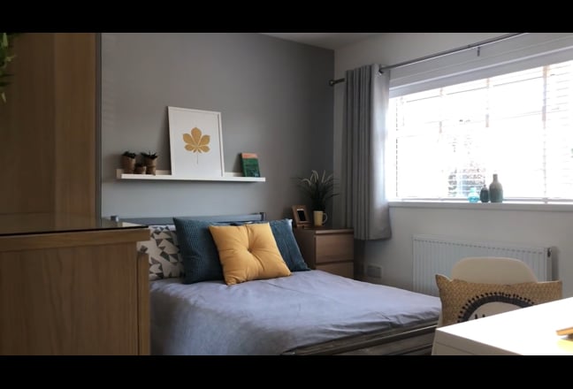 Fabulous Large Double Room Available 2nd August! Main Photo