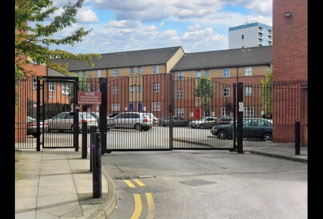 4 Bed House close to University City campus Main Photo