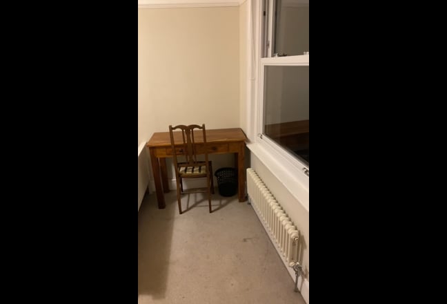 Lovely room for rent  Main Photo