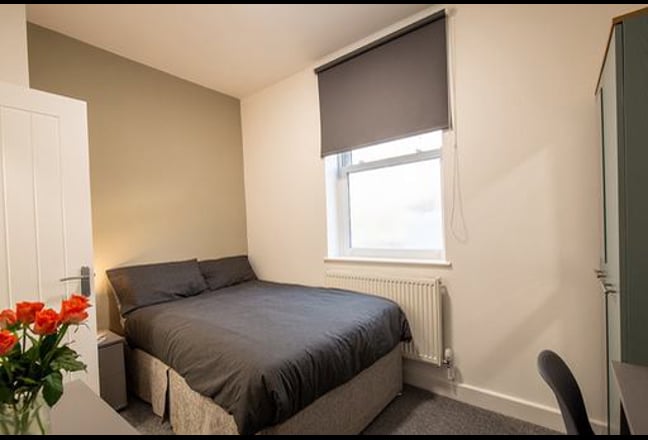 Stylish en-suite  rooms single, tidy professionals Main Photo