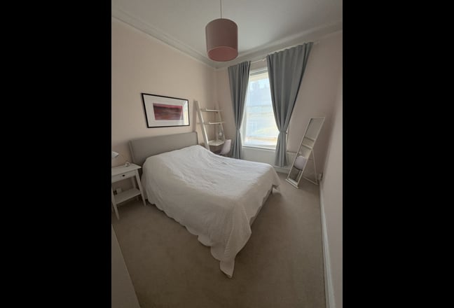 Video 1: Fully furnished double room