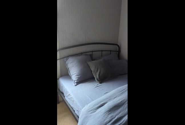 Comfortable room in tenement flat Main Photo