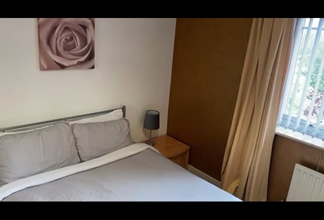 Looking for postgrad flatmates for 4BHK near uni Main Photo