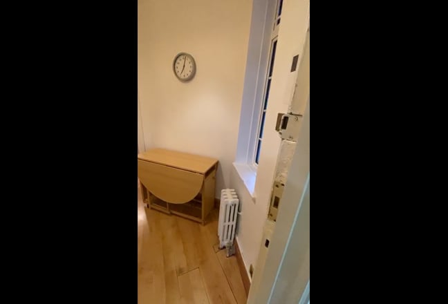 Very spacious bright Central London double room Main Photo