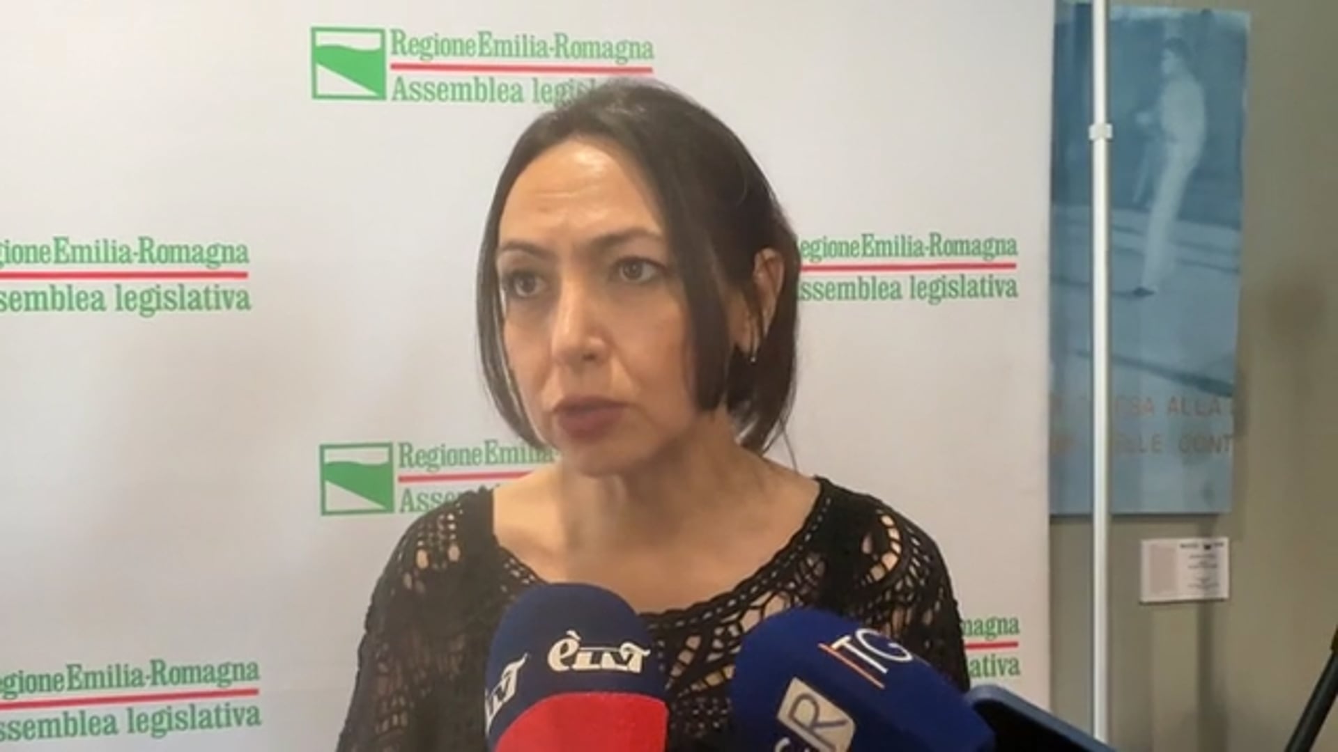 Passante sì e passante no, le reazioni politiche