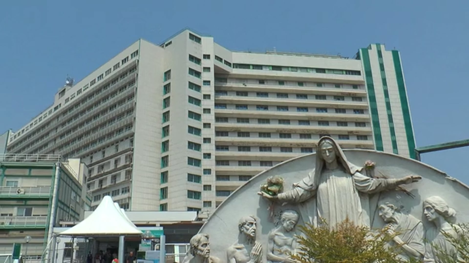 Da Gaza al Maggiore per le cure: ‘Per la paziente di 11 anni una decina di giorni di ricovero’